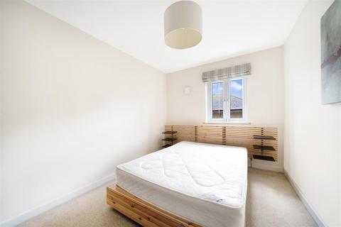 2 bedroom flat for sale, Bellmaker Court, St. Pauls Way, London