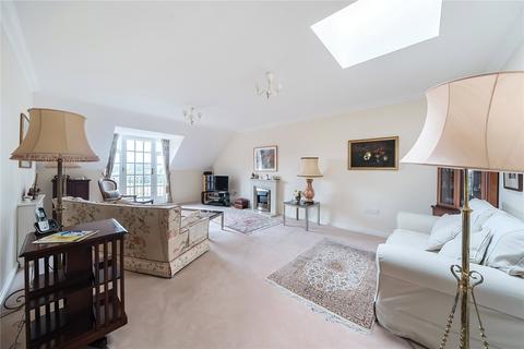 3 bedroom retirement property for sale, Benningfield Gardens, Berkhamsted, Hertfordshire, HP4