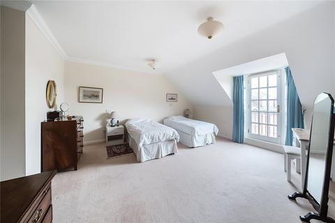 3 bedroom retirement property for sale, Benningfield Gardens, Berkhamsted, Hertfordshire, HP4