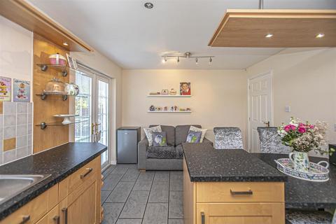 8 Beauly Crescent, Dunfermline, KY11 8GW