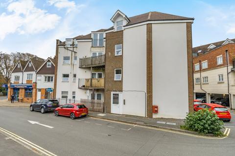 2 bedroom flat for sale, Rosemount Avenue, Surrey KT14