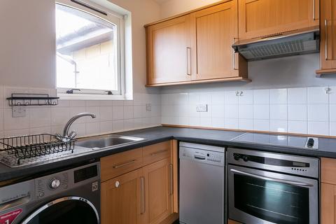 16/13 Balfour Place, Edinburgh, EH6 5DW