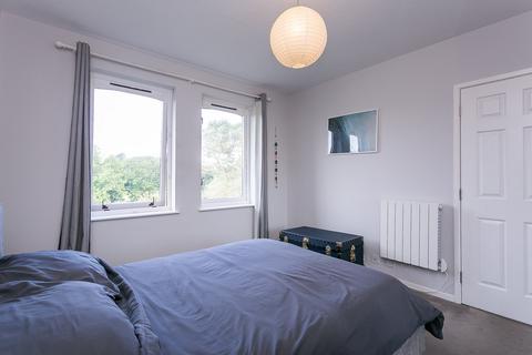 16/13 Balfour Place, Edinburgh, EH6 5DW