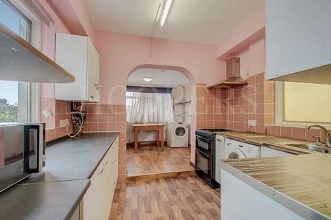 2 bedroom maisonette for sale, Neasden Lane North, London, NW10