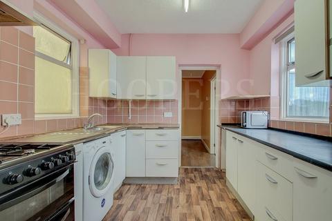 2 bedroom maisonette for sale, Neasden Lane North, London, NW10