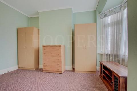 2 bedroom maisonette for sale, Neasden Lane North, London, NW10