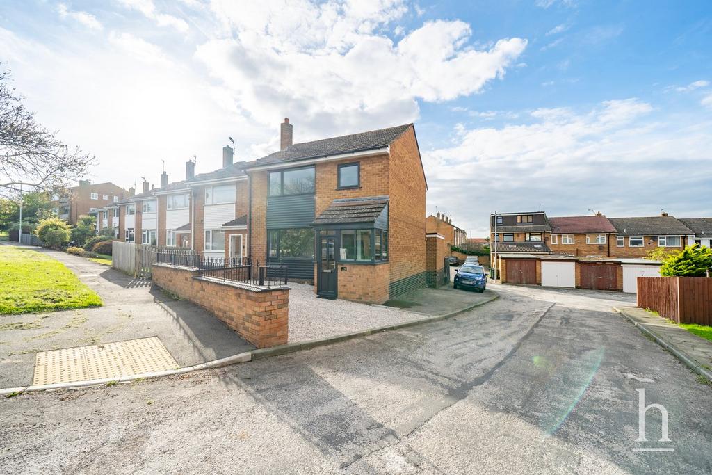Somerset Road, West Kirby CH48 3 bed end of terrace house for sale £
