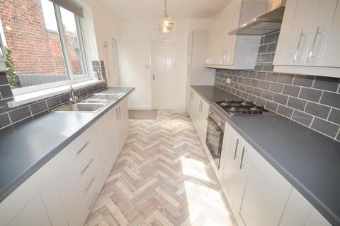 3 bedroom cottage to rent, Hartington Street, Roker