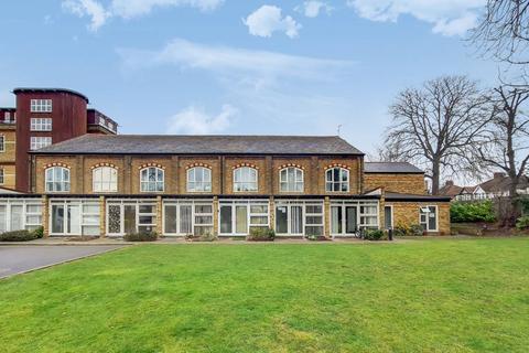 undefined, Borough Road, Isleworth, TW7