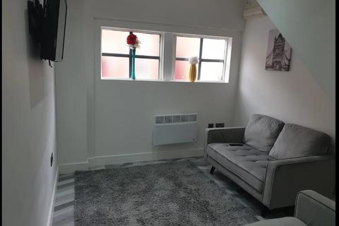 2 bedroom house to rent, Albert Street, Loughborough LE11