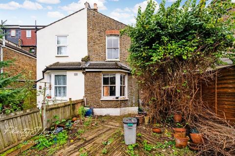 4 bedroom terraced house for sale, Mildenhall Road, Clapton, E5