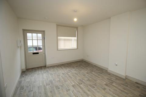 1 bedroom ground floor flat to rent, Trinity Street, Colchester, CO1