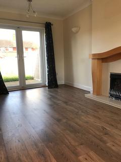 2 bedroom house to rent, Farnham Road, Loughborough LE11