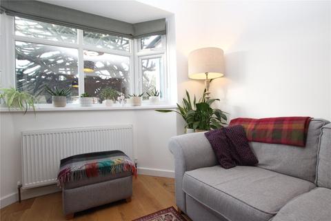 91 Bastion Road, London, SE2 0RH