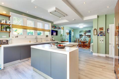 4 bedroom link detached house for sale, Church Road, Berkshire RG7