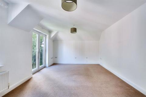 57 Clementine Drive, Mapperley, Nottingham, NG3 5UX