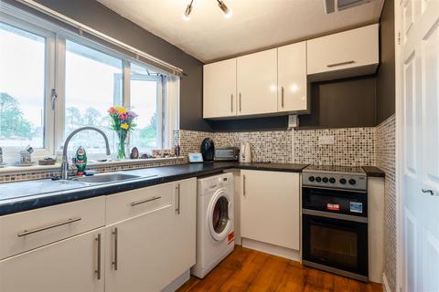 2 bedroom flat for sale, Little Park, Southam