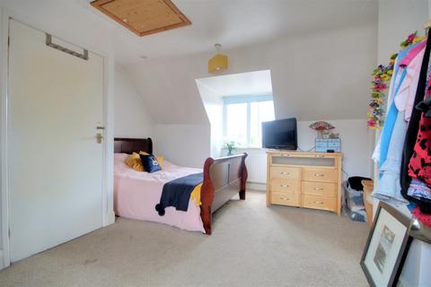 55a Old Woking Road, West Byfleet, KT14 6LF