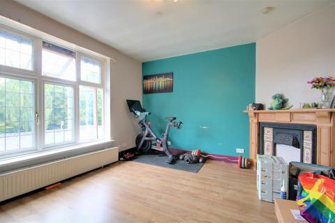 55a Old Woking Road, West Byfleet, KT14 6LF