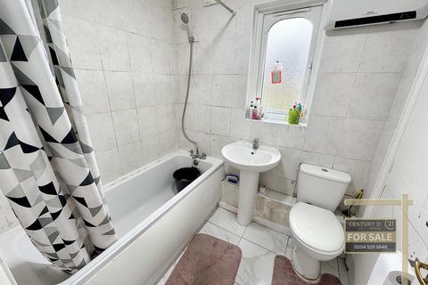 1 bedroom flat for sale, Stirling Grove, HOUNSLOW TW3