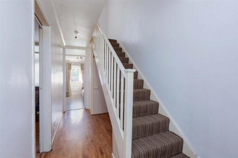 80 Greenside, Slough, SL2 1ST