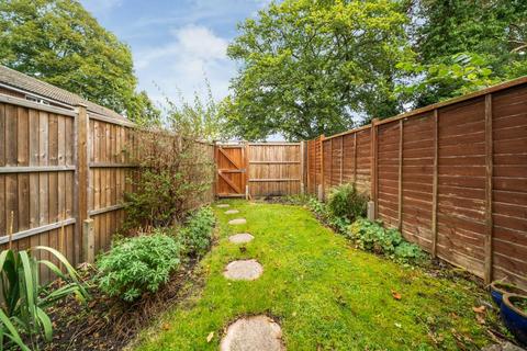 2 bedroom end of terrace house for sale, Fleet,  Hampshire,  GU51