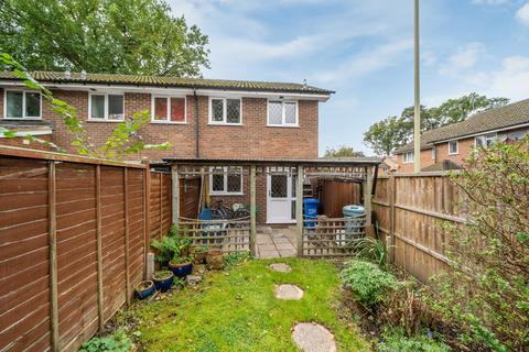 2 bedroom end of terrace house for sale, Fleet,  Hampshire,  GU51