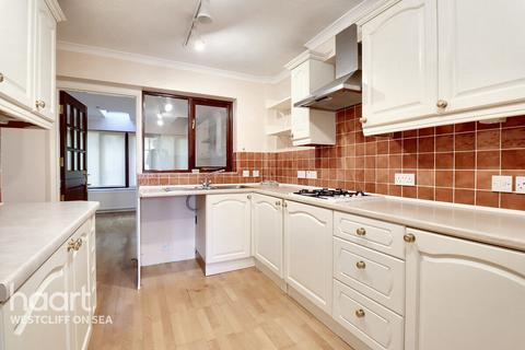 8 Wakering Road, Shoeburyness, Southend-on-sea, SS3 9SY