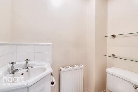 8 Wakering Road, Shoeburyness, Southend-on-sea, SS3 9SY