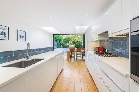 4 bedroom terraced house for sale, Beechcroft Road, SW17