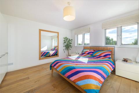 4 bedroom terraced house for sale, Beechcroft Road, SW17