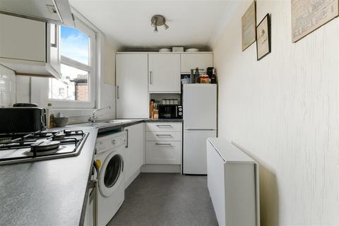 1 bedroom flat for sale, High Street, Ewell, Epsom