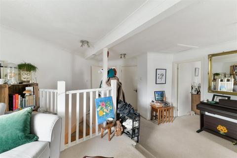 1 bedroom flat for sale, High Street, Ewell, Epsom