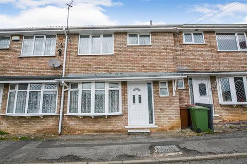 3 bedroom terraced house for sale, Orchard Close, Messingham, Scunthorpe