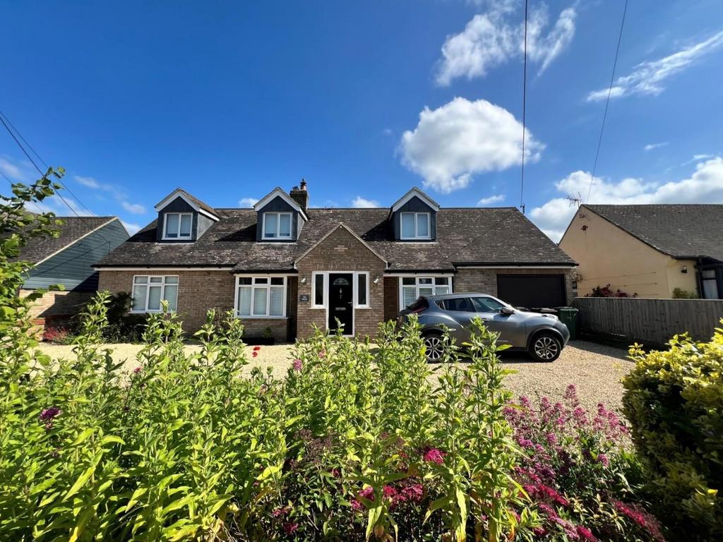 7 cottage front 1 (FILEminimizer).jpg
