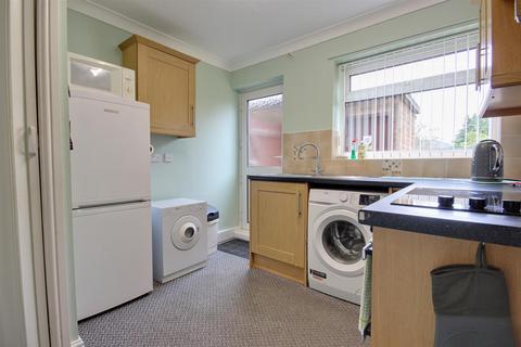 3 bedroom terraced house for sale, Hickling Close, Anlaby, Hull