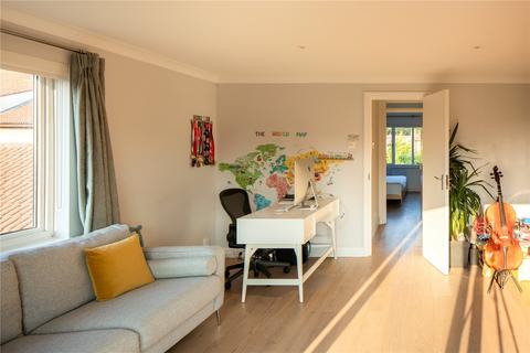 8 Albany Mews, Kingston Upon Thames, KT2 5SL