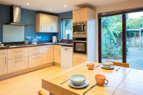 8 Albany Mews, Kingston Upon Thames, KT2 5SL