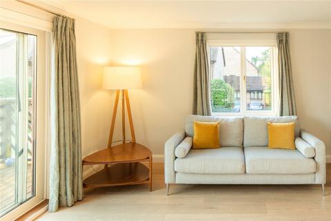 8 Albany Mews, Kingston Upon Thames, KT2 5SL