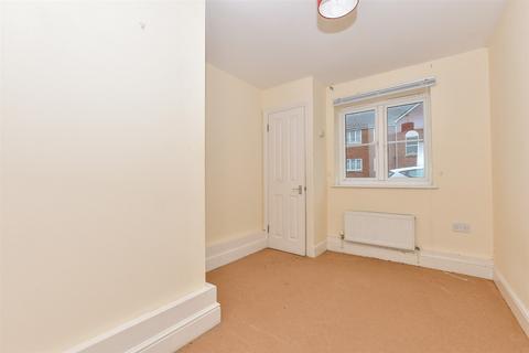 2 bedroom ground floor maisonette for sale, Lawrence Court, Willesborough, Ashford, Kent