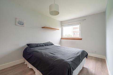 12/5 Calder Grove, Edinburgh, EH11 4NA