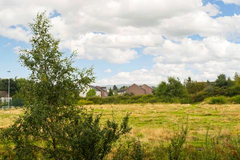 12/5 Calder Grove, Edinburgh, EH11 4NA