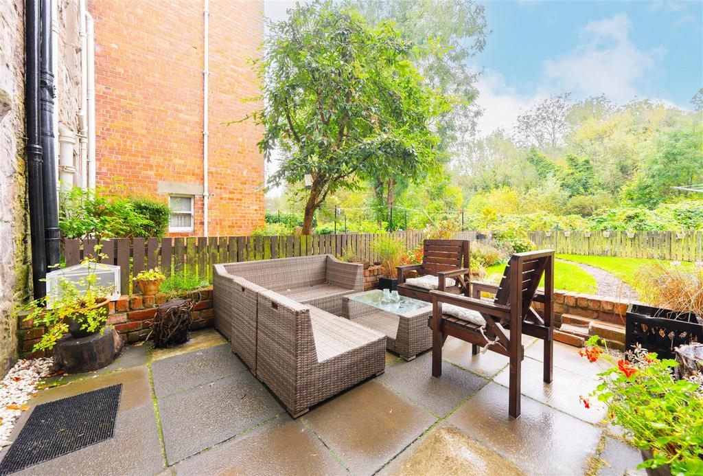 Low Road, Perth 2 bed flat for sale £95,950