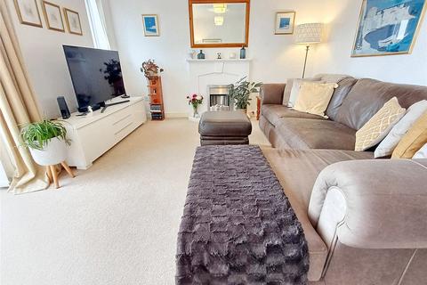 4 bedroom terraced house for sale, Catalina Drive, Baiter Park, Poole, Dorset, BH15