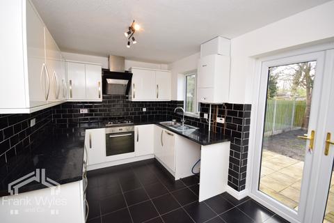 2 bedroom terraced house to rent, Gilderdale Court, Lytham St Annes, Lancashire