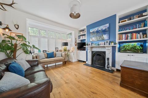 4 bedroom end of terrace house for sale, Queens Road, Teddington, TW11