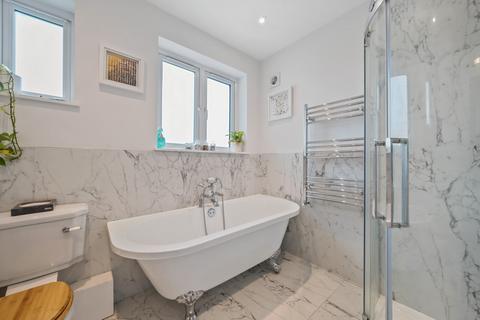 145 Queens Road, Teddington, TW11 0LZ
