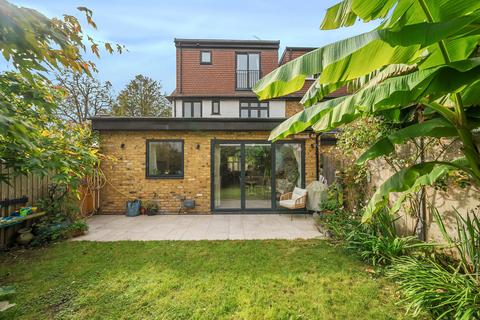 145 Queens Road, Teddington, TW11 0LZ