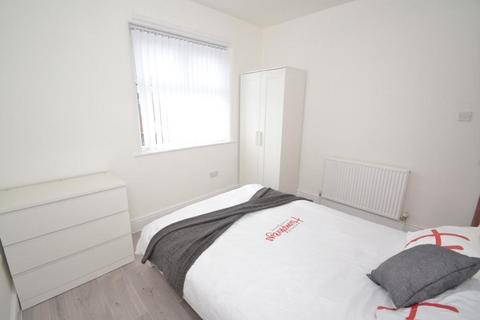 3 bedroom duplex to rent, Mauldeth Road West, Manchester M20