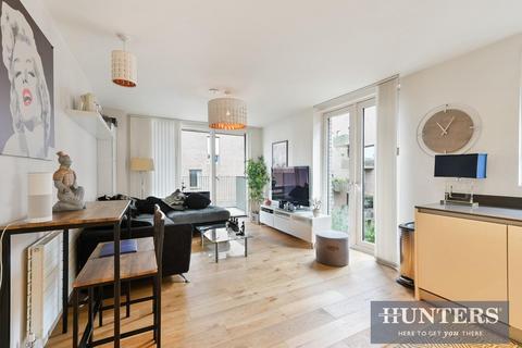 2 bedroom flat for sale, Durham Wharf Drive, Brentford